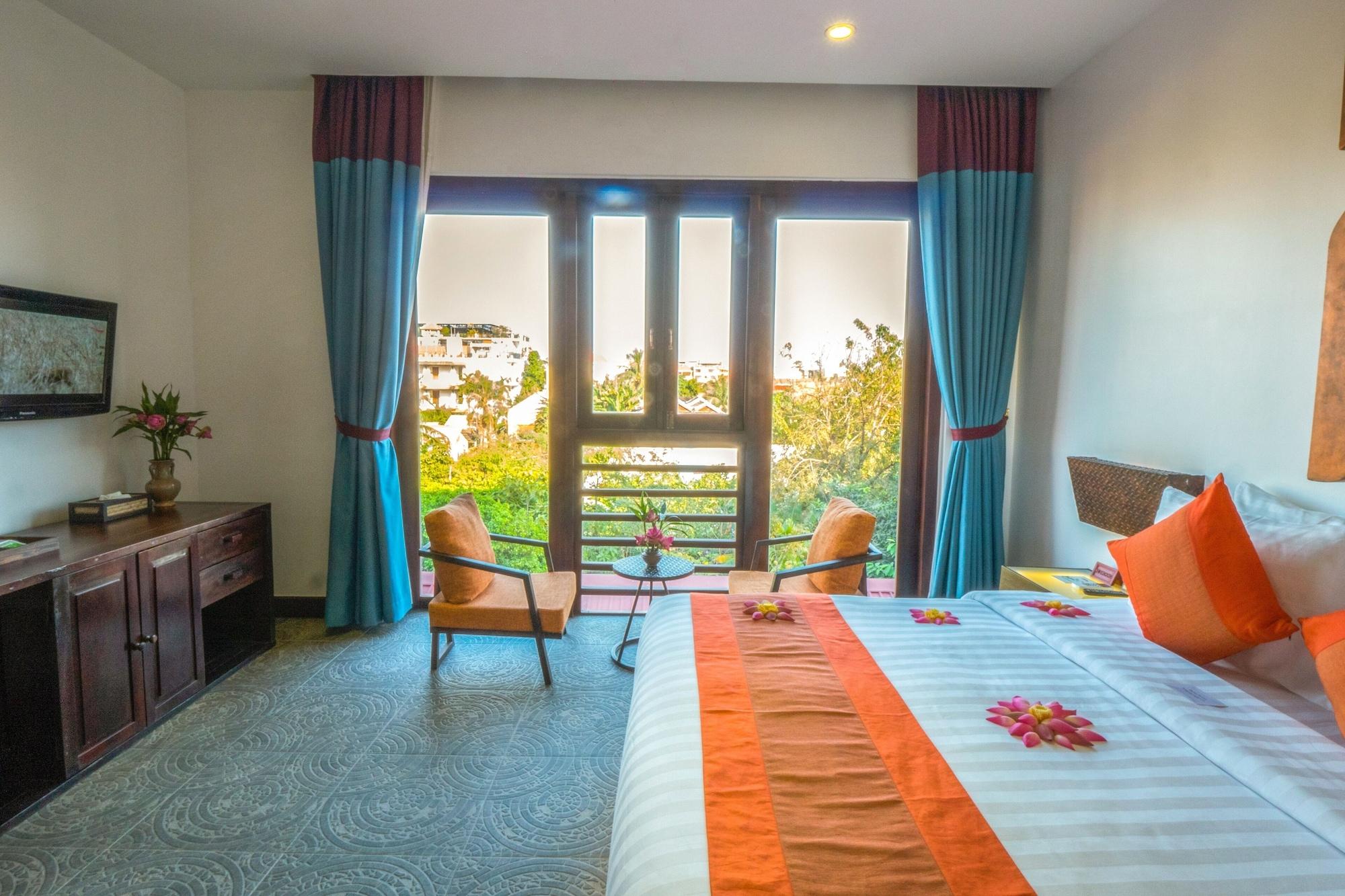 Hotel Golden Temple 4*