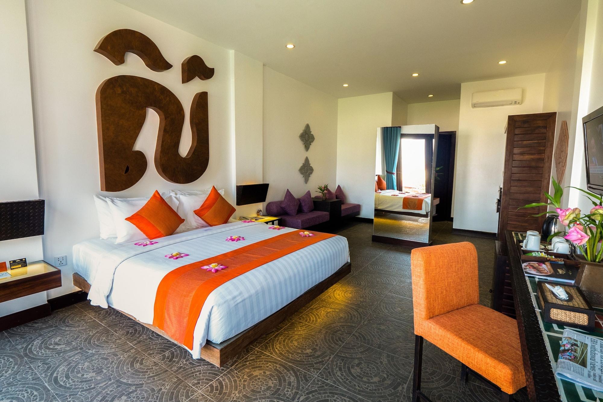 Hotel Golden Temple 4*