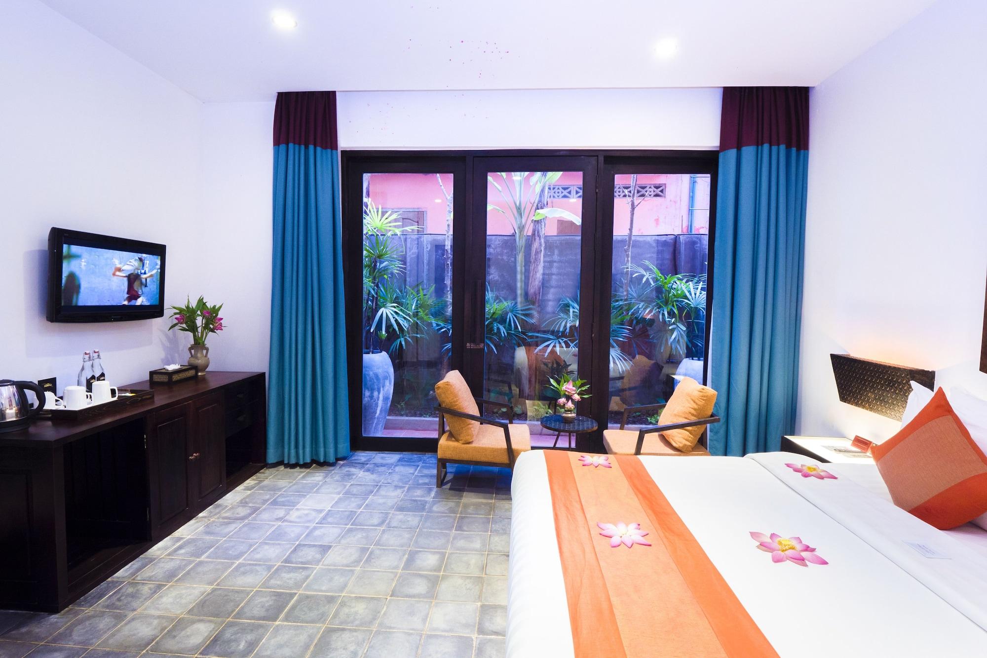 Hotel Golden Temple 4*